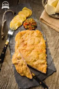 Receta de cachopo relleno de bacon y Queso afuega´l pitu blanco.