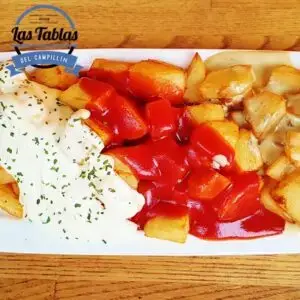 Patatas tres salsas
