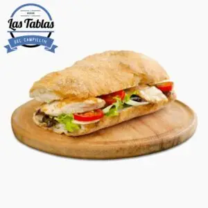 Superbocata de pechuga de pollo a la plancha con lechuga, tomate y mahonesa